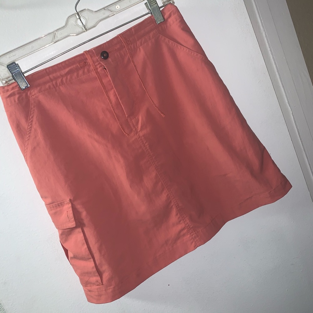 Patagonia “ Stand up skirt” size 4